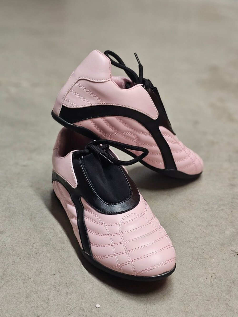 Womens Pink & Black Lace-Up Soft Sole Shoes Lightweight & Comfortable For Casual